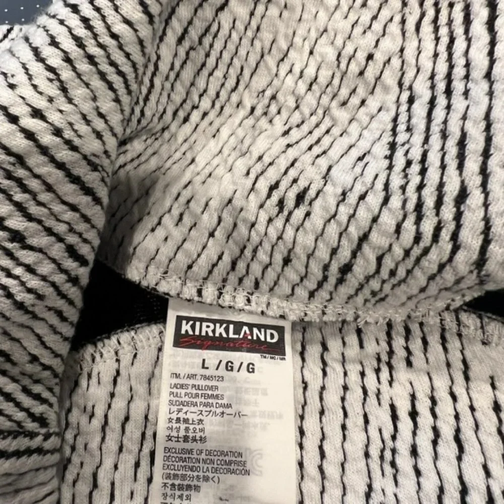 Kirkland Black & Ivory Cowlneck Top Size L